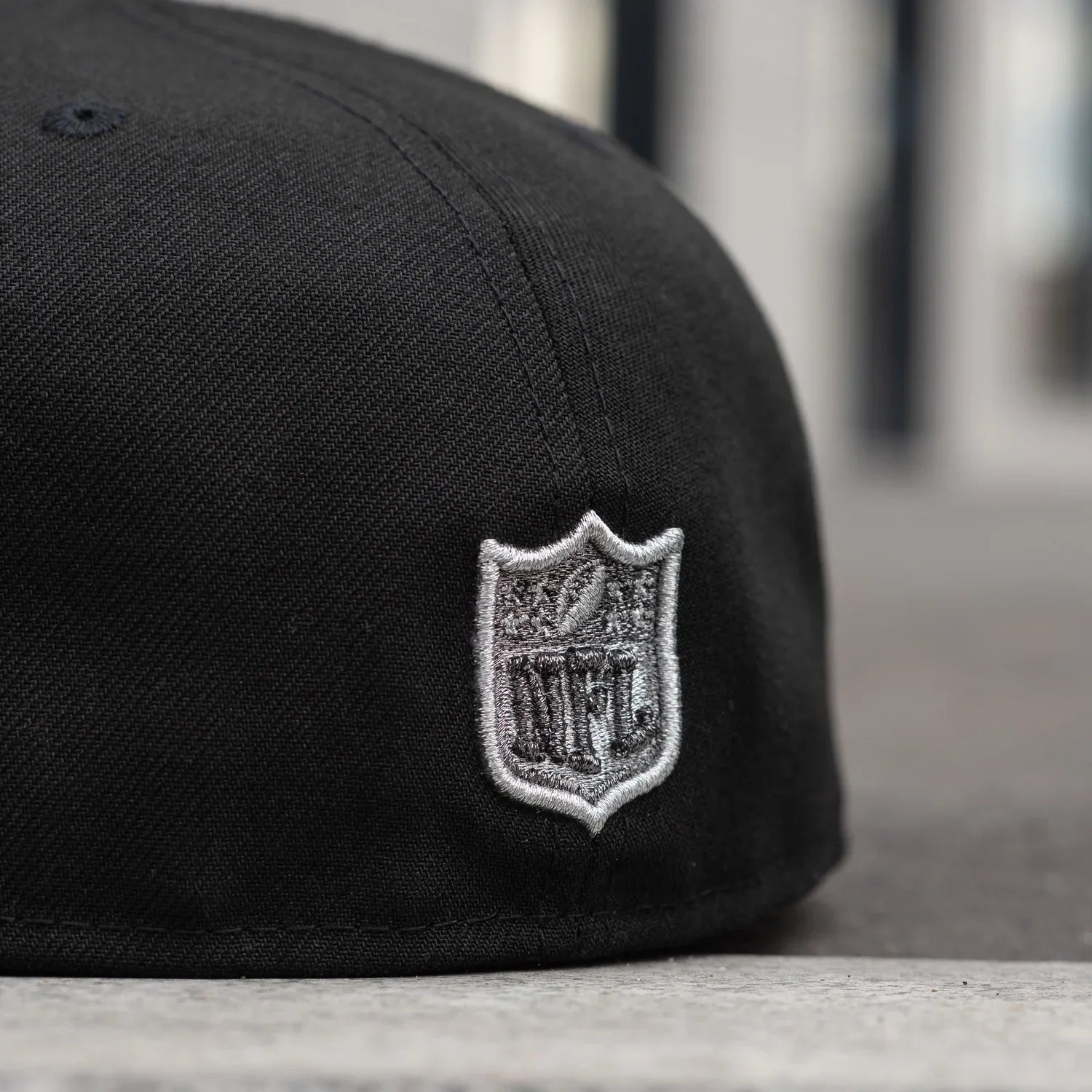 NEW ERA 59FIFTY NFL LAS VEGAS RAIDERS BLACK / GRAY UV FITTED CAP