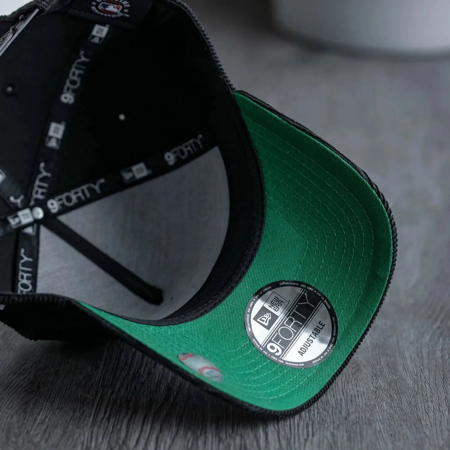 NEW ERA 9FORTY A-FRAME MLB NEW YORK YANKEES BLACK CORD / KELLY GREEN UV SNAPBACK - FAM