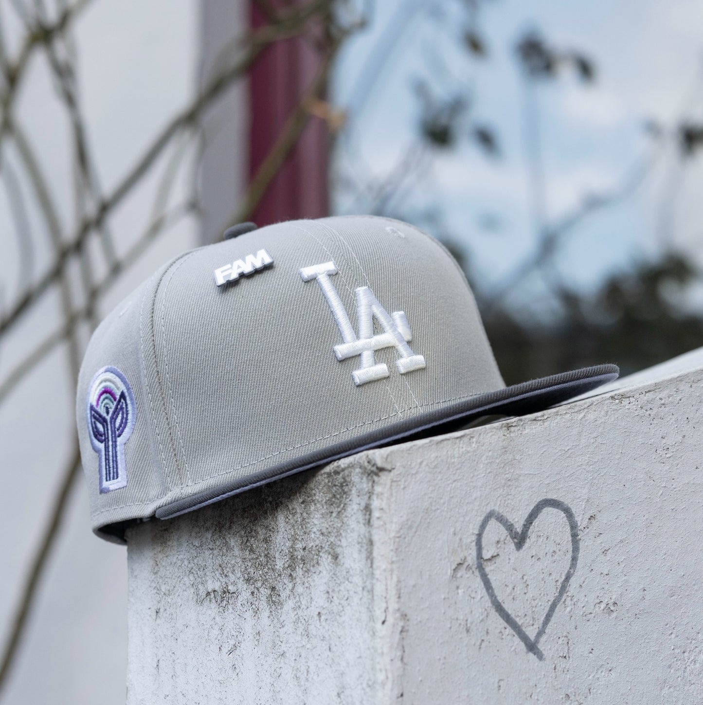 NEW ERA 59FIFTY MLB LOS ANGELES DODGERS BICENTENNIAL PATCH TWO TONE / LAVENDER UV FITTED CAP