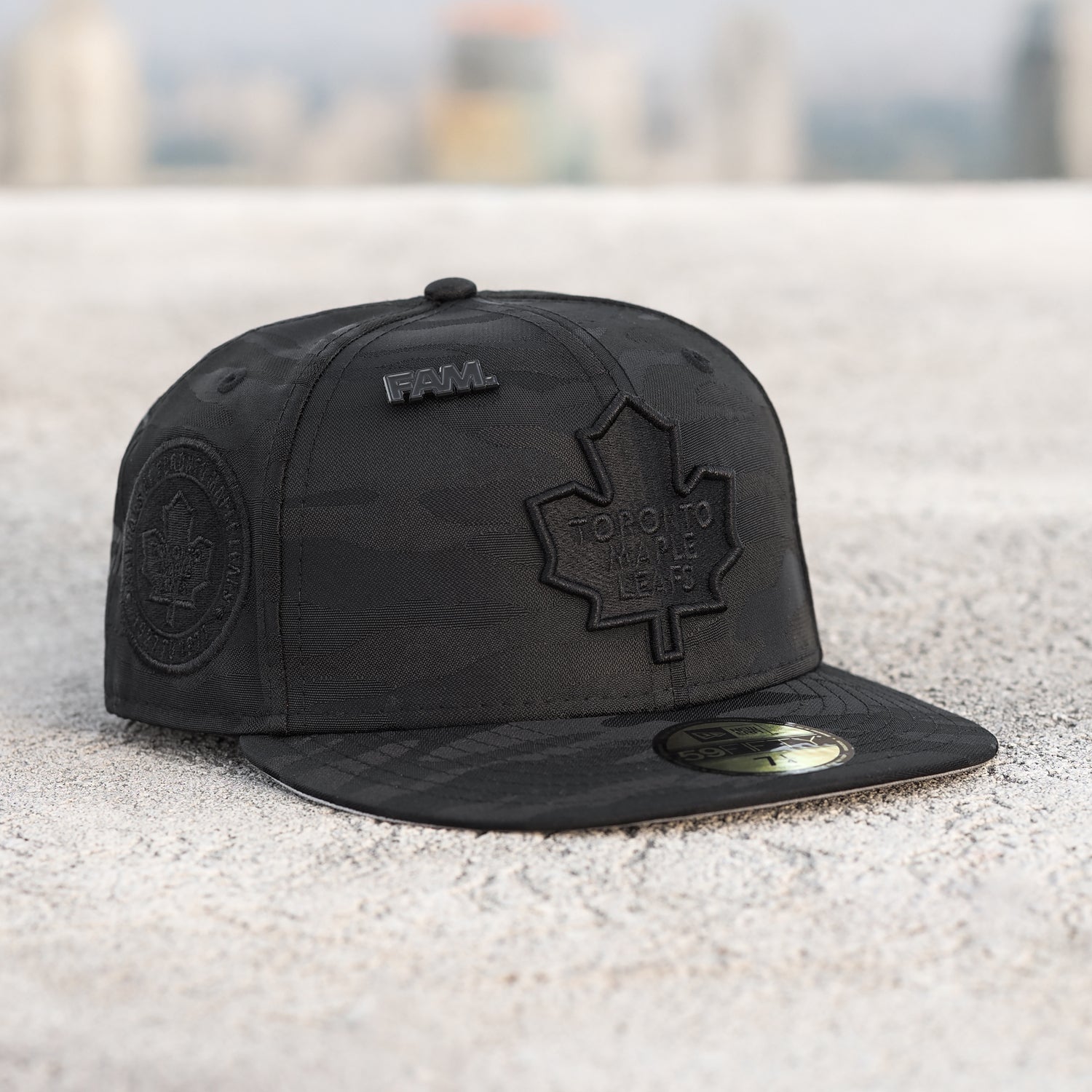 TORONTO MAPLE LEAFS NHL BLACK CAMO GRAY UV / NEW ERA 59FIFTY FITTED CAP