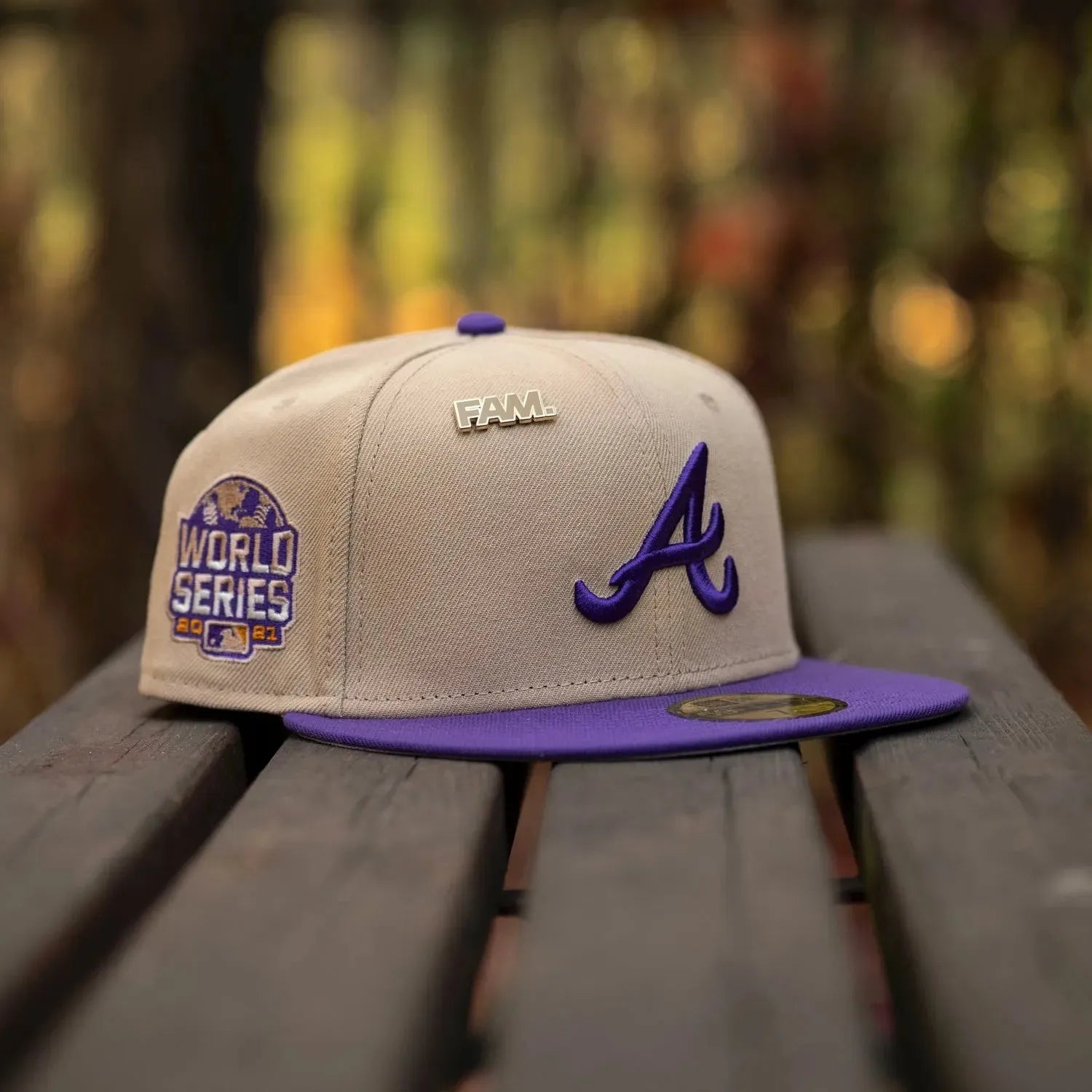 NEW ERA 59FIFTY MLB ATLANTA BRAVES WORLD SERIES 2021 TWO TONE / GREY UV FITTED CAP - FAM