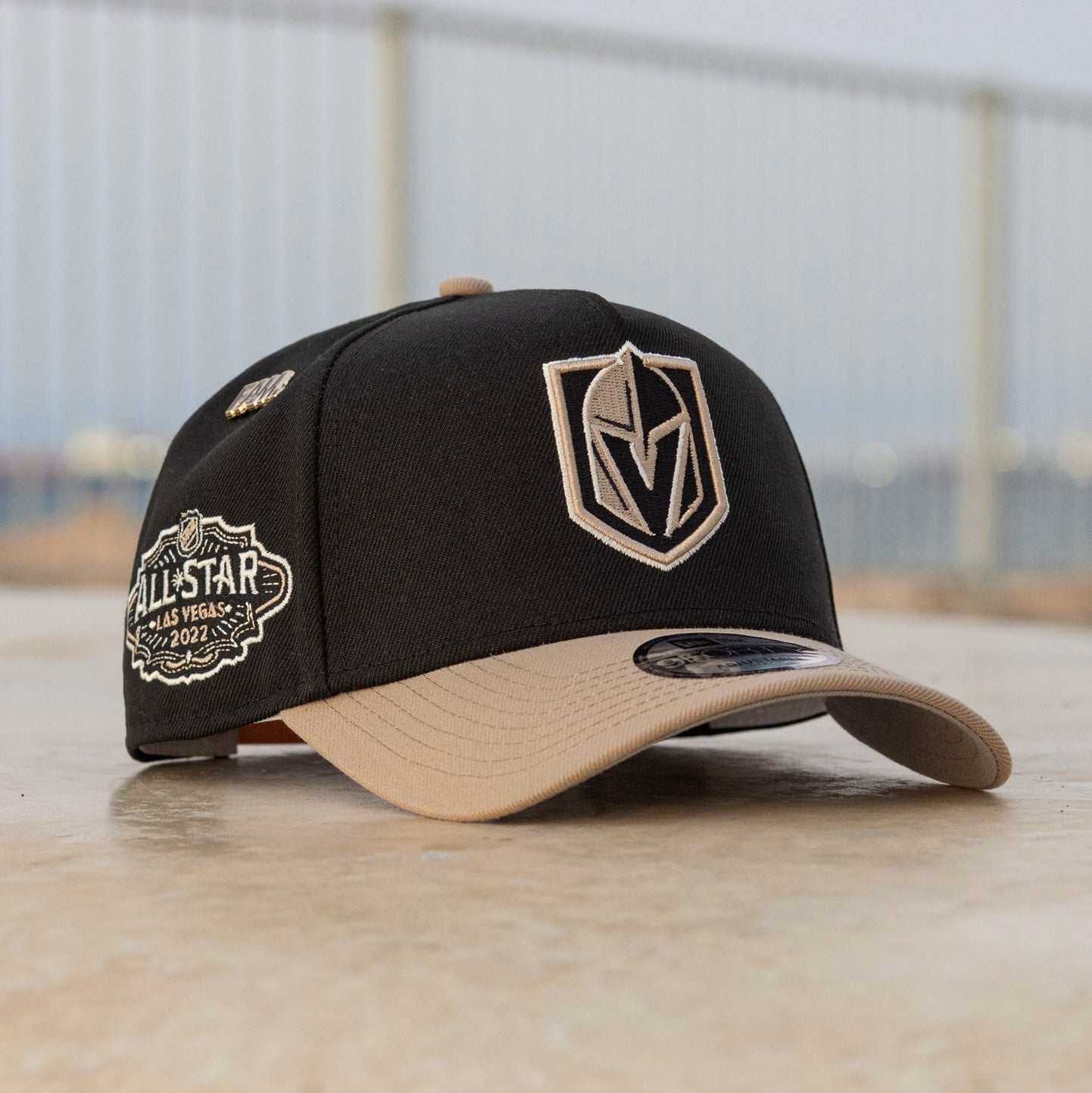 VEGAS GOLDEN KNIGHTS NHL BLACK CAMEL TWO TONE GRAY UV / NEW ERA 9FORTY A-FRAME