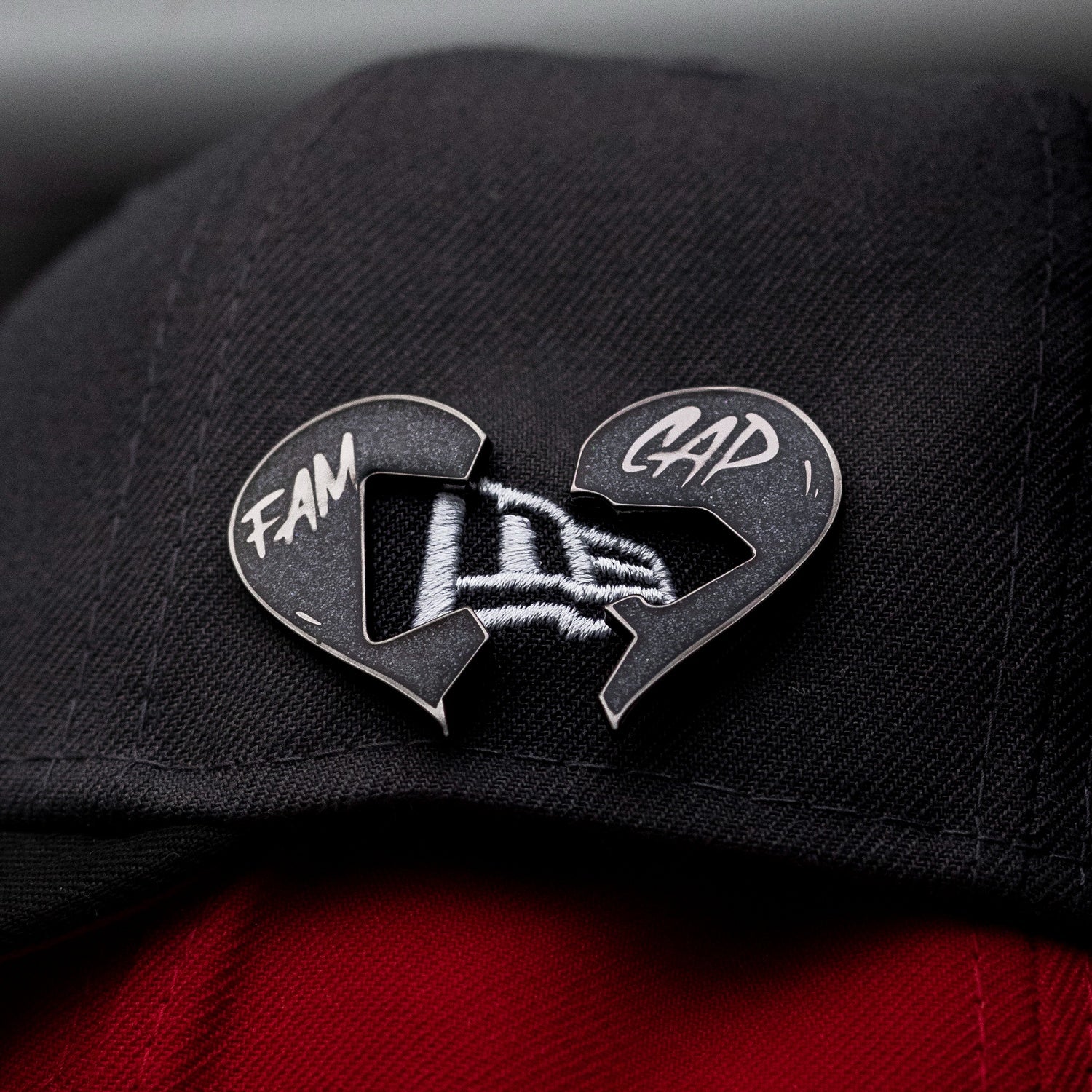 FAM MAGNETIC PIN – VALENTINE BLACK HEART EDITION