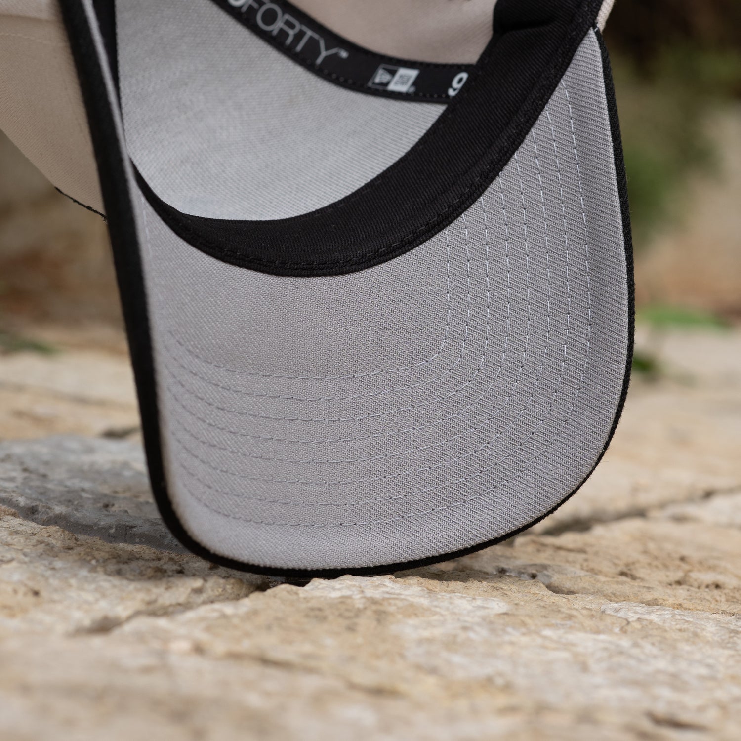 VEGAS GOLDEN KNIGHTS NHL STONE BLACK TWO TONE GRAY UV / NEW ERA 9FORTY A-FRAME