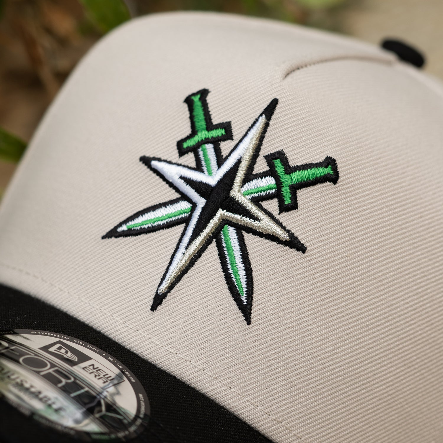 VEGAS GOLDEN KNIGHTS NHL STONE BLACK TWO TONE GRAY UV / NEW ERA 9FORTY A-FRAME