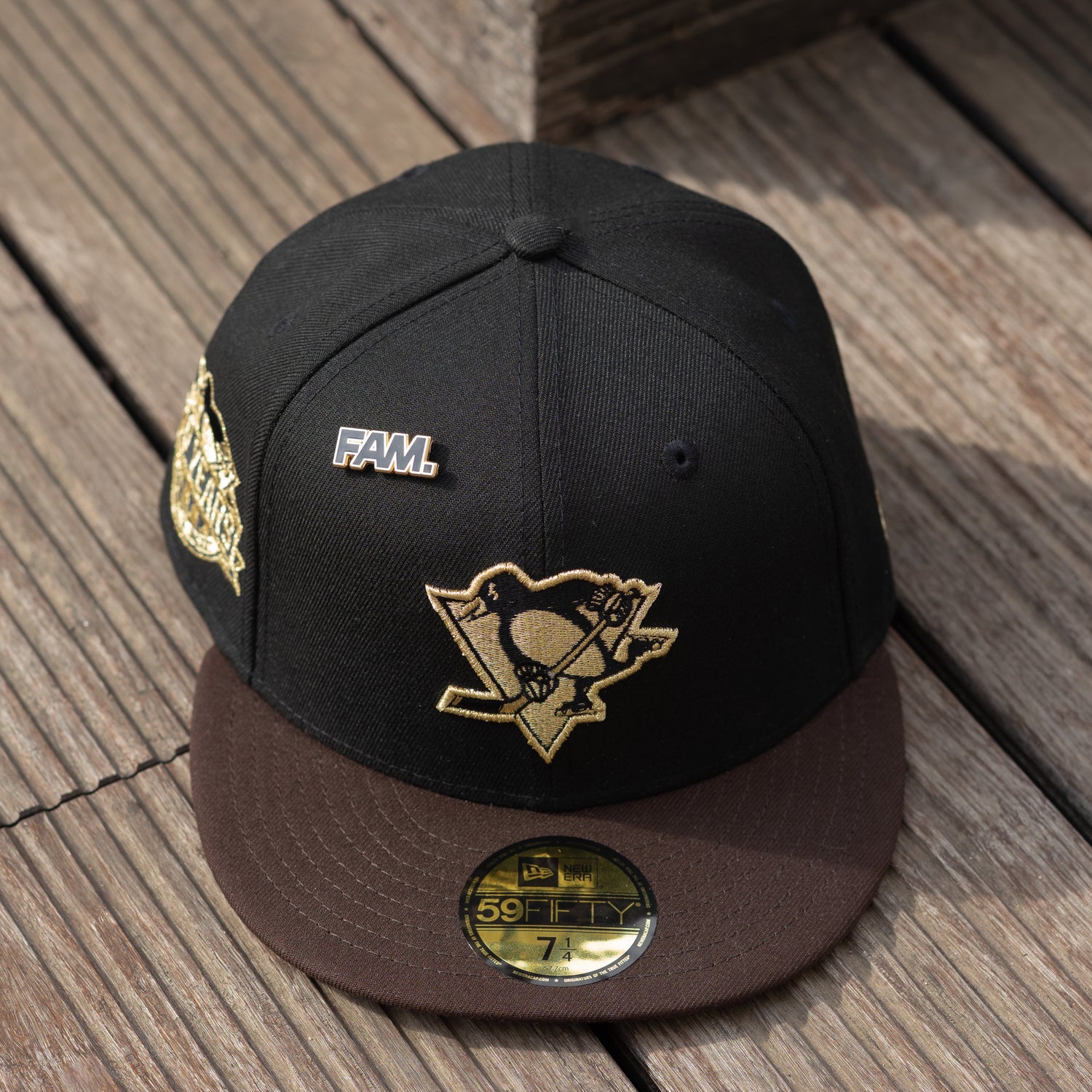 PITTSBURGH PENGUINS NHL BLACK BURNT WOOD TWO TONE GOLD UV / NEW ERA 59FIFTY FITTED CAP