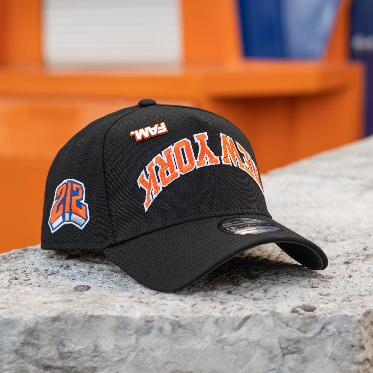 NEW YORK KNICKS NBA SCARLET BLACK KELLY GREEN UV / NEW ERA 9FORTY A-FRAME