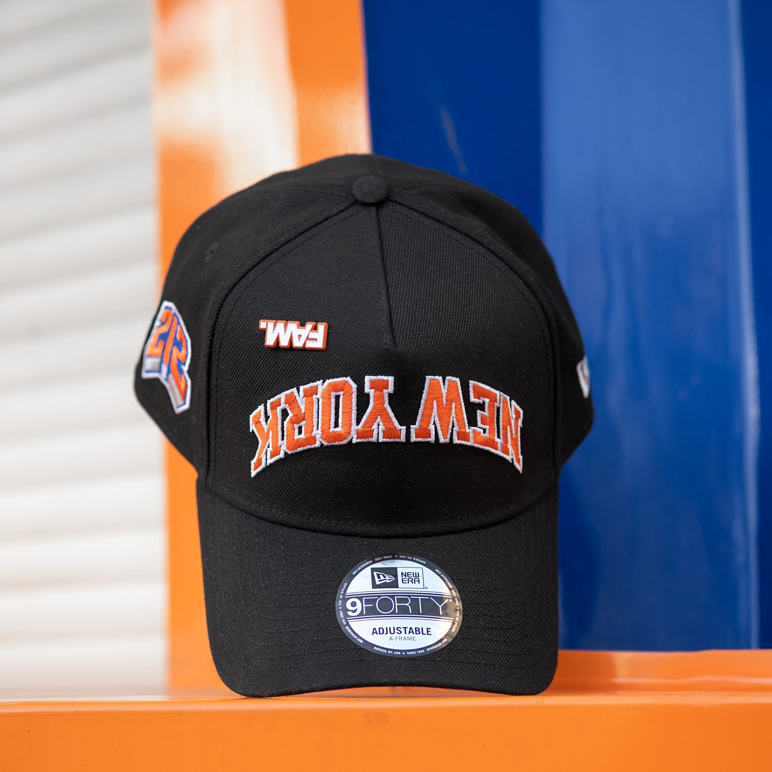 NEW YORK KNICKS NBA SCARLET BLACK KELLY GREEN UV / NEW ERA 9FORTY A-FRAME