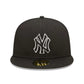 NEW ERA 59FIFTY MLB NEW YORK YANKEES TEAM OUTLINE BLACK / BLACK UV FITTED CAP