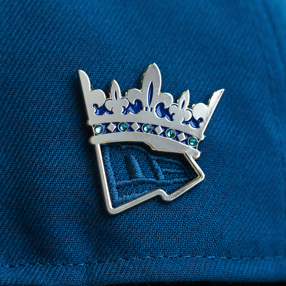 FAM CROWN MAGNETIC PIN SILVER