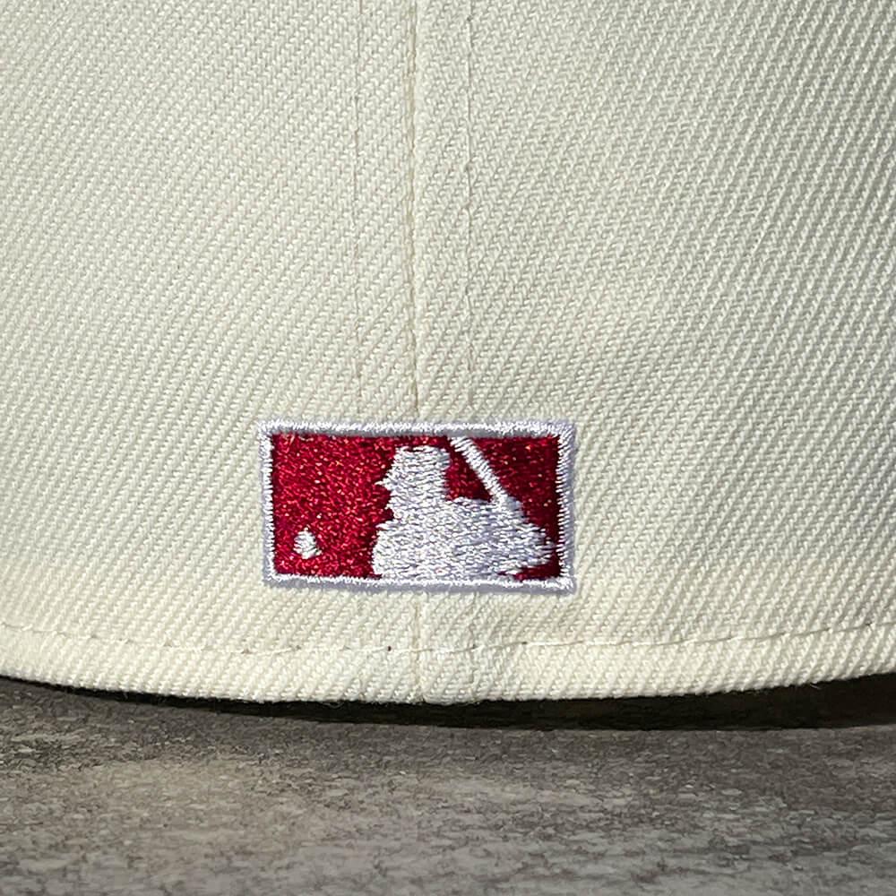 NEW ERA 59FIFTY MLB SEATTLE MARINERS 20TH ANNIVERSARY CHROME WHITE / CARDINAL UV FITTED CAP