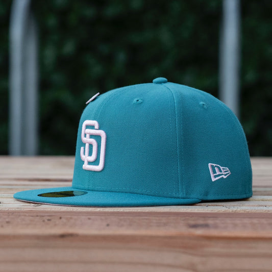 NEW ERA 59FIFTY MLB SAN DIEGO PADRES WORLD SERIES 1998 TURQUOISE / PINK UV FITTED CAP