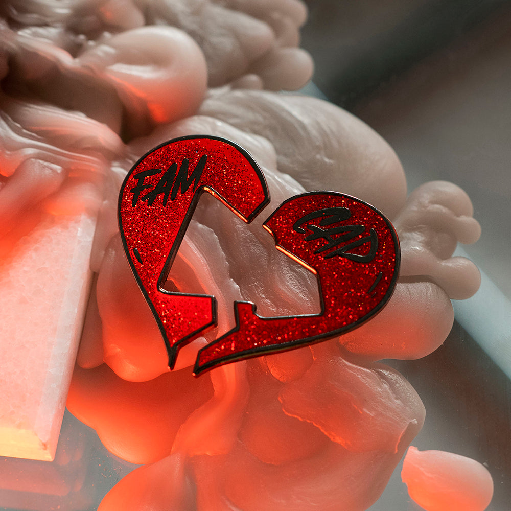 FAM MAGNETIC PIN – VALENTINE HEART EDITION