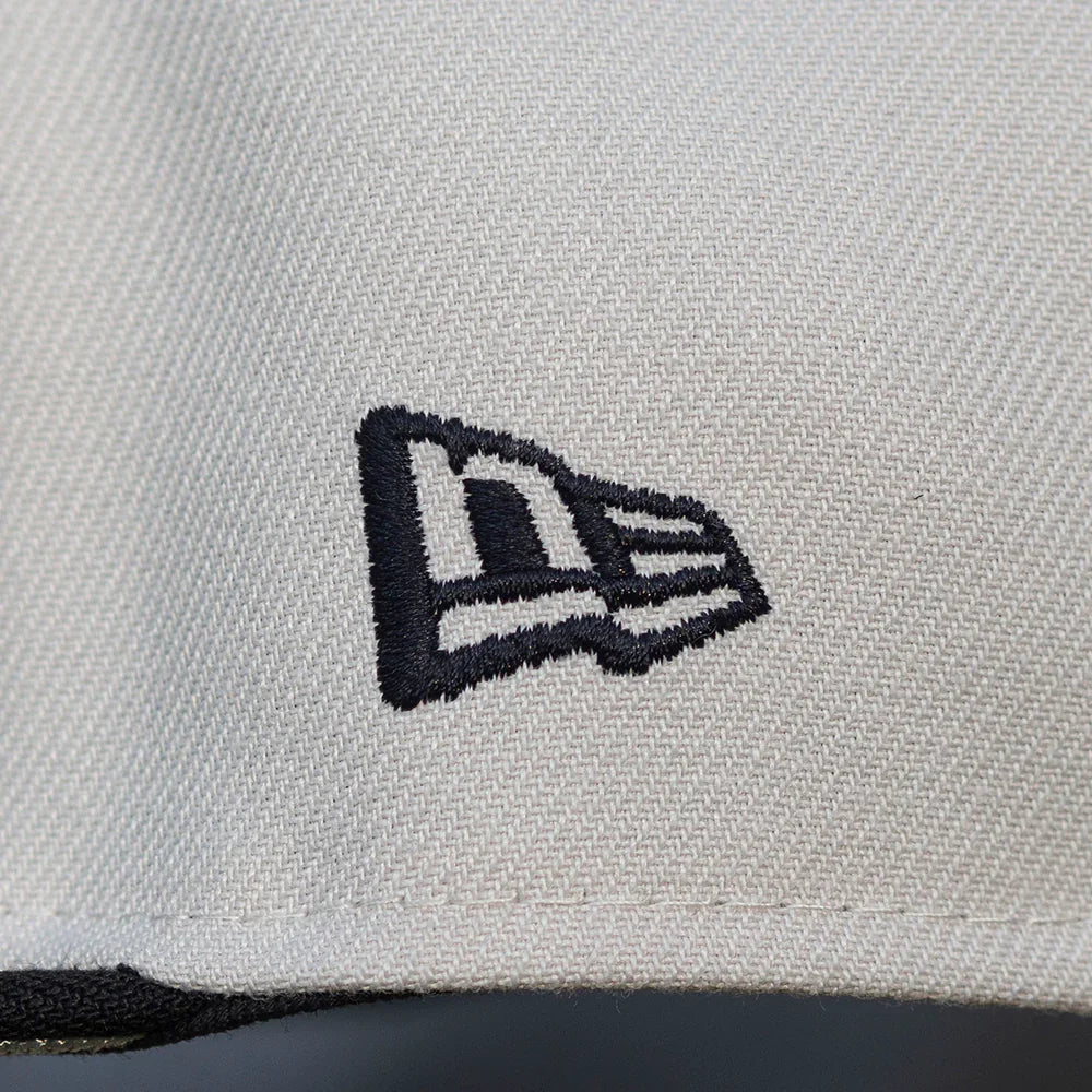 NEW ERA 59FIFTY NFL LAS VEGAS RAIDERS 60TH ANNIVERSARY TWO TONE / SILVER UV FITTED CAP