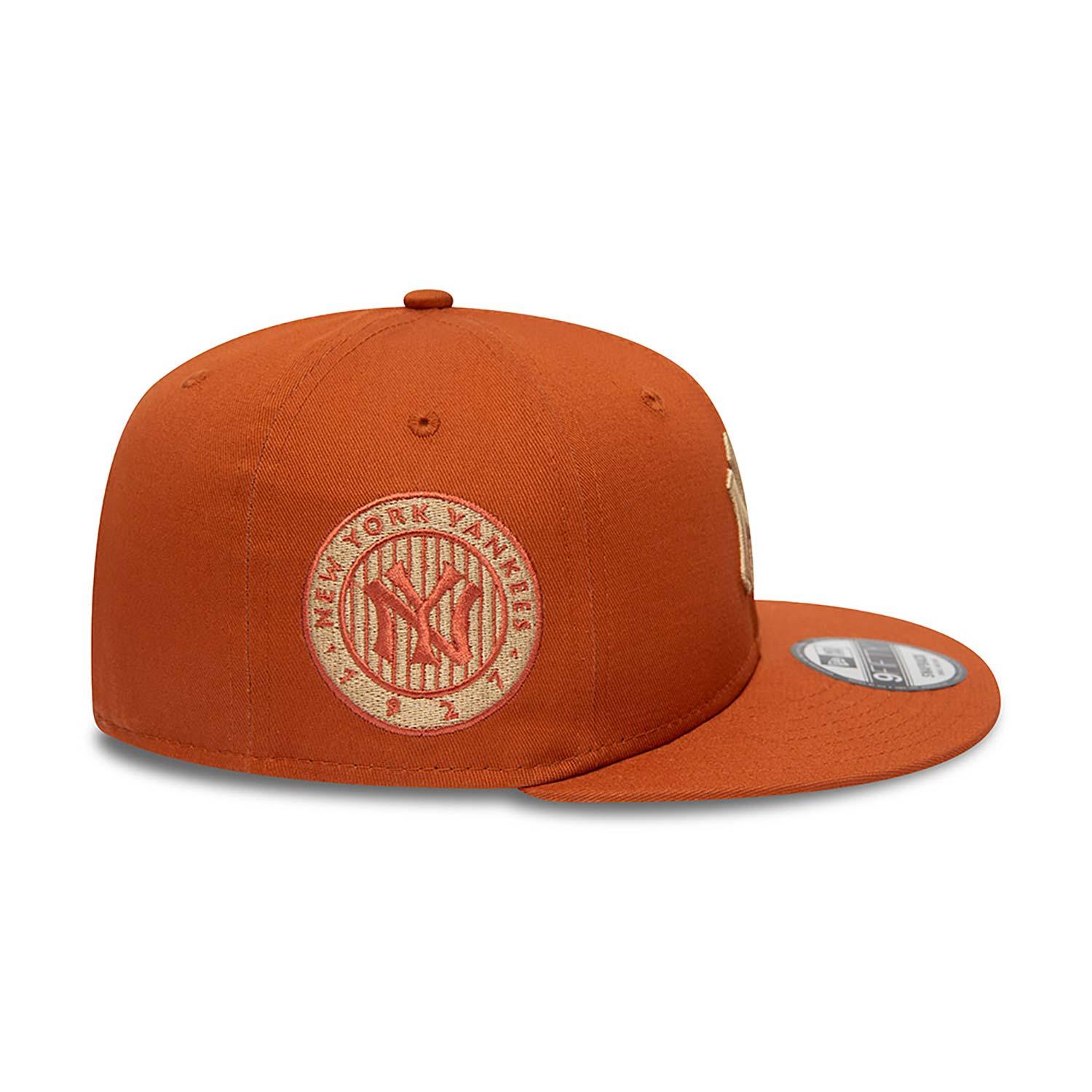 NEW ERA 9FIFTY SIDE PATCH NEW YORK YANKEES RUST SNAPBACK - FAM